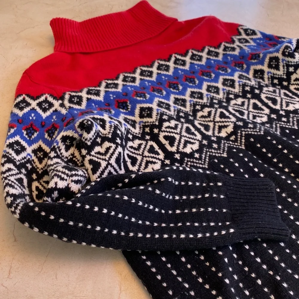 L.L. Bean Signature Nordic 100% Merino Wool Sweater - Picture 4 of 15